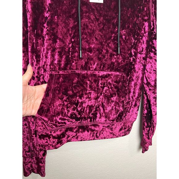 NWT Crushed Velvet Hoodie Burgundy Soft Luxe Velour by Emma & Sam Women S - Picture 4 of 6